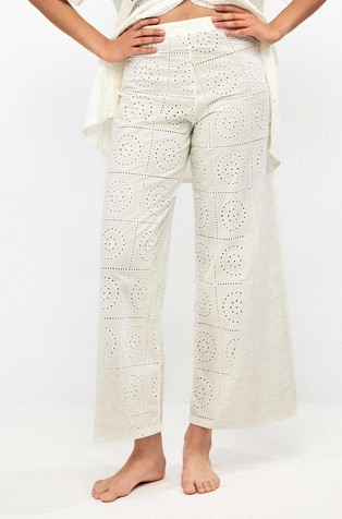 Široke bombažne hlače s perforiranimi vezeninami