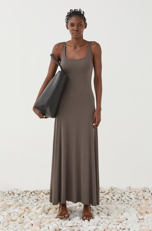 Long sleveeless dress in viscose-blend