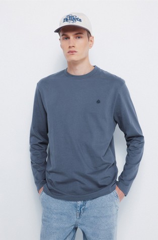 Basic long sleeve T-shirt with a soft finish