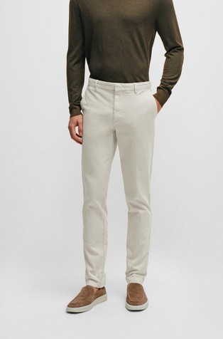 Slim fit chinos in a stretch-cotton blend