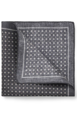 Silk pocket square with printed pattern
