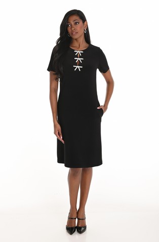 Kratka obleka s pentljami