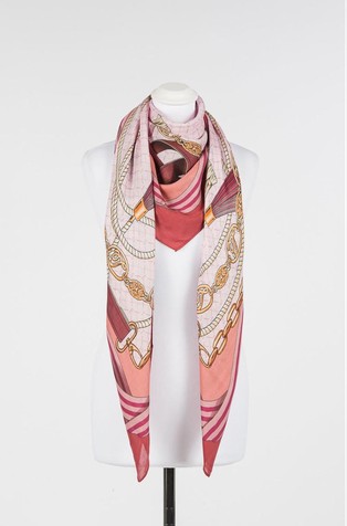 Patterned modal scarf
