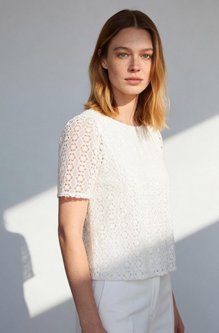 Bluza iz kvačkane čipke s kratkimi rokavi