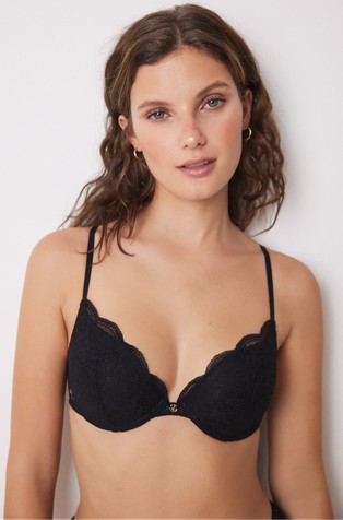 Push up effect lace bra