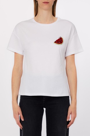 Majica s kratkimi rokavi in našitkom