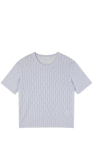 Pleten pulover s kratkimi rokavi in vzorcem verig