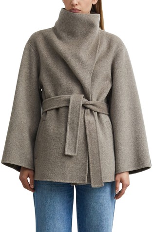 High-quality belted jacket made from a wool blend
