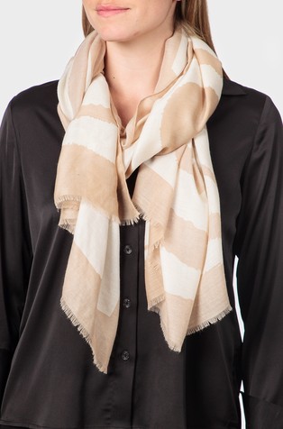 Contrast printed pashmina