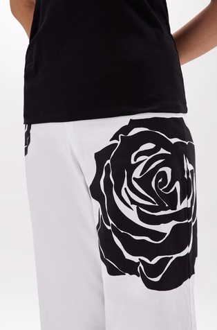 BLUGIRL Cotton trousers with floral print White / Black 3