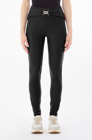 Skinny lycra trousers
