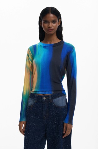 Pulover z vertikalnim vzorcem