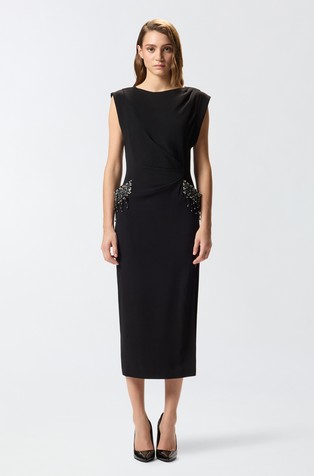 Slim fit obleka z okrasnimi kamenčki