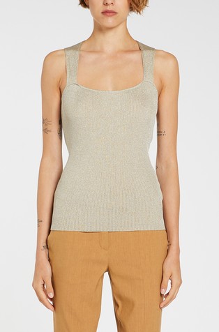Knitted top in viscose-blend with lurex yarns