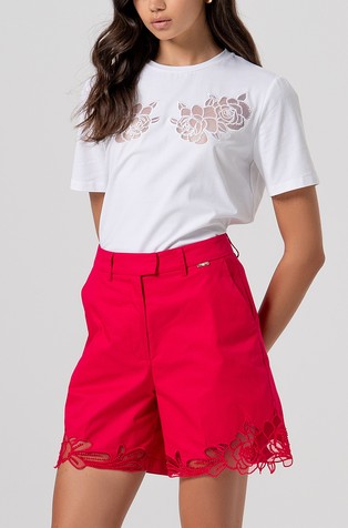 Short cotton pant regular fit with embroideries at the bottom