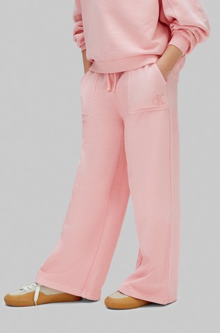 Trenirka s širokimi hlačnicami