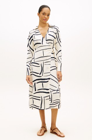 Vzorčasta viskozna obleka na preklop