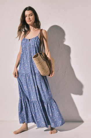 Dolga vzorčasta viskozna obleka