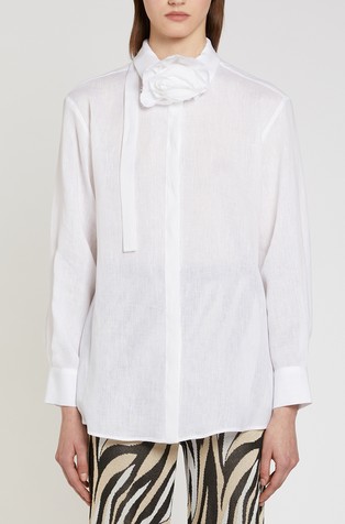Neckerchief-adorned flower detail linen shirt