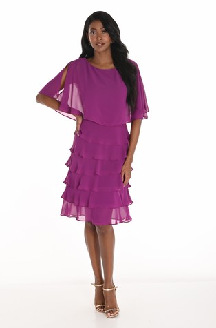 Obleka z naborki in ogrinjalom