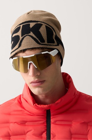 Obojestranska kapa z žakarskim vzorcem