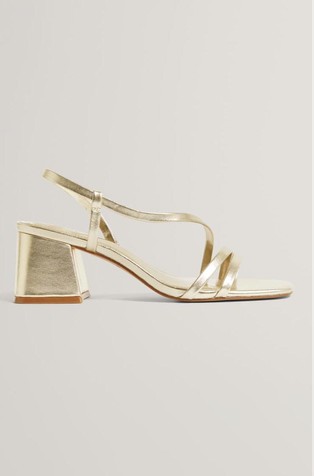 Usnjeni sandali s peto