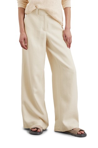Wide trousers made from a blend with viscose