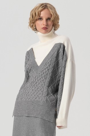 Oversized fit pleten pulover s kontrastnim vstavkom