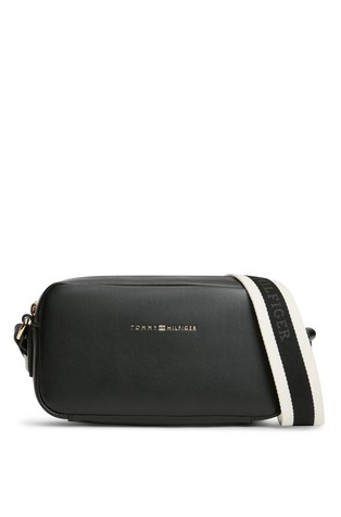 Essential torbica za čez ramo iz umetnega usnja