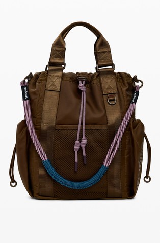 Srednje velik nahrbtnik iz najlona z več načini nošenja