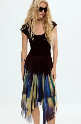 Asimetrična kombinirana obleka