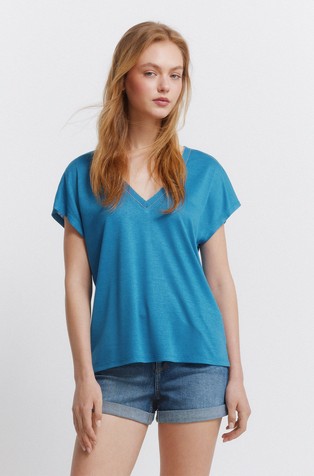Batwing sleeve T-shirt