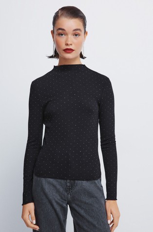 Majica z dolgimi rokavi in okrasnimi kamenčki