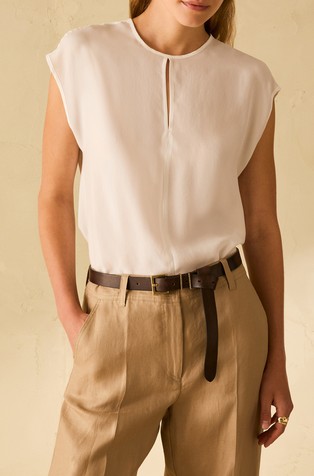 Bluza iz plapolajoče tkanine