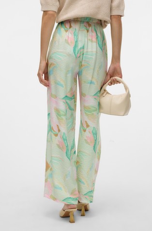 VERO MODA VMJOSIE High rise Trousers with floral pattern Birds Egg Green 2