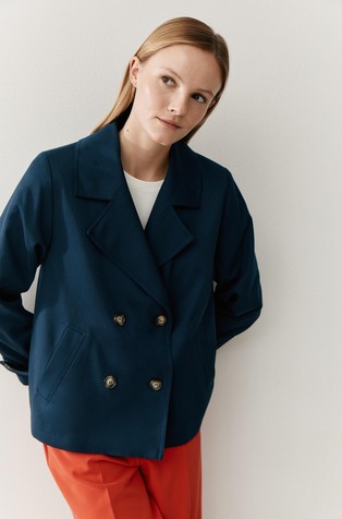 Kratka jakna z dvorednim zapenjanjem