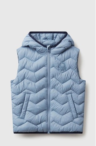 Prešit brezrokavnik s kapuco