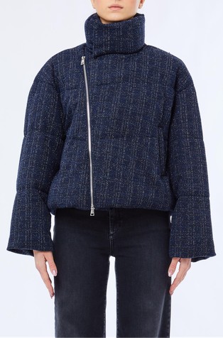 Bunda z lureks vlakni in sintetičnim polnilom