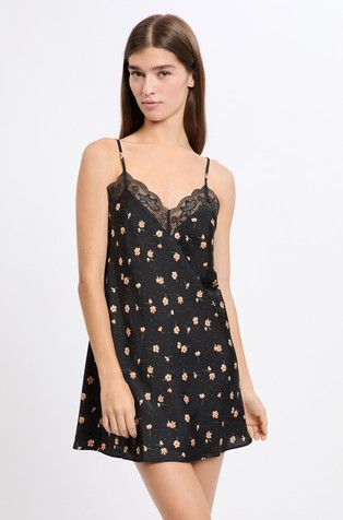 Desire satenasta spalna srajca s čipko