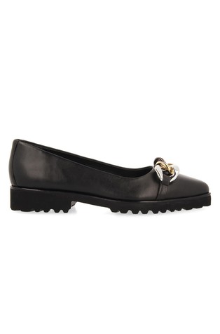 Rosebud leather ballet flats with decorative element