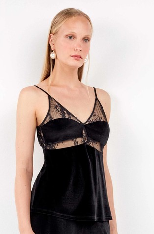 Majica iz velurja s čipkastimi detajli