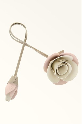 Usnjen obesek za ključe z okraskom cveta