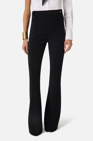 Hlače z zvončastimi hlačnicami in logo detajlom