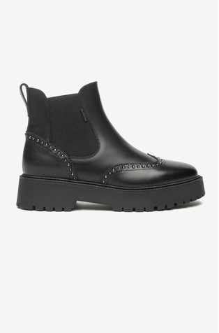 Usnjeni gležnjarji z dekorativnimi neti