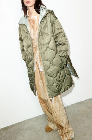 Oversized fit vodoodbojna prešita bunda