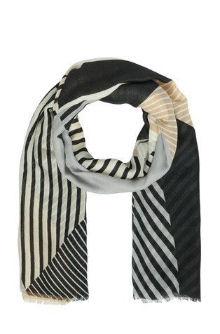 Fine scarf with a fashionable artwork print