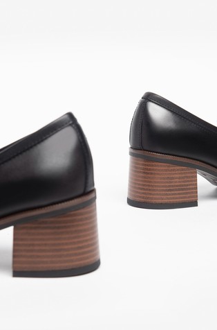 NEROGIARDINI Usnjeni loafer čevlji s peto Črna - Black 4