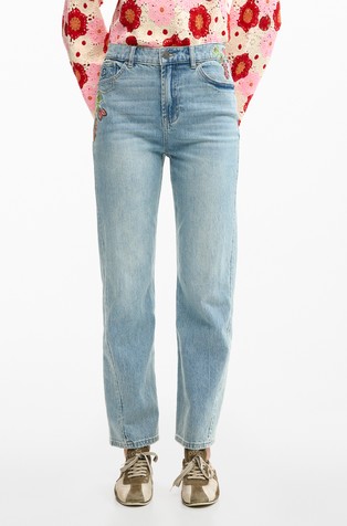 Straight jeans with embroidery