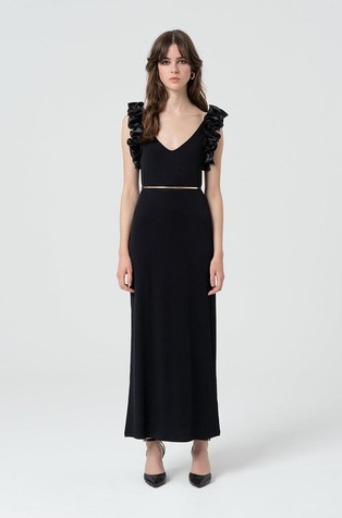Long dress tight fit with satin frills