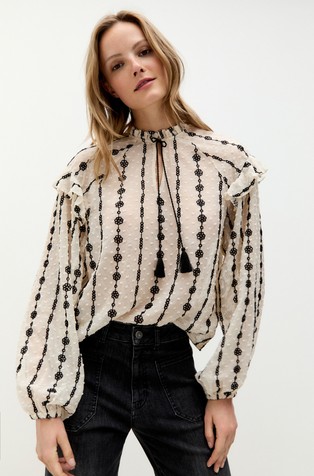 Bluza iz šifona z vezeninami